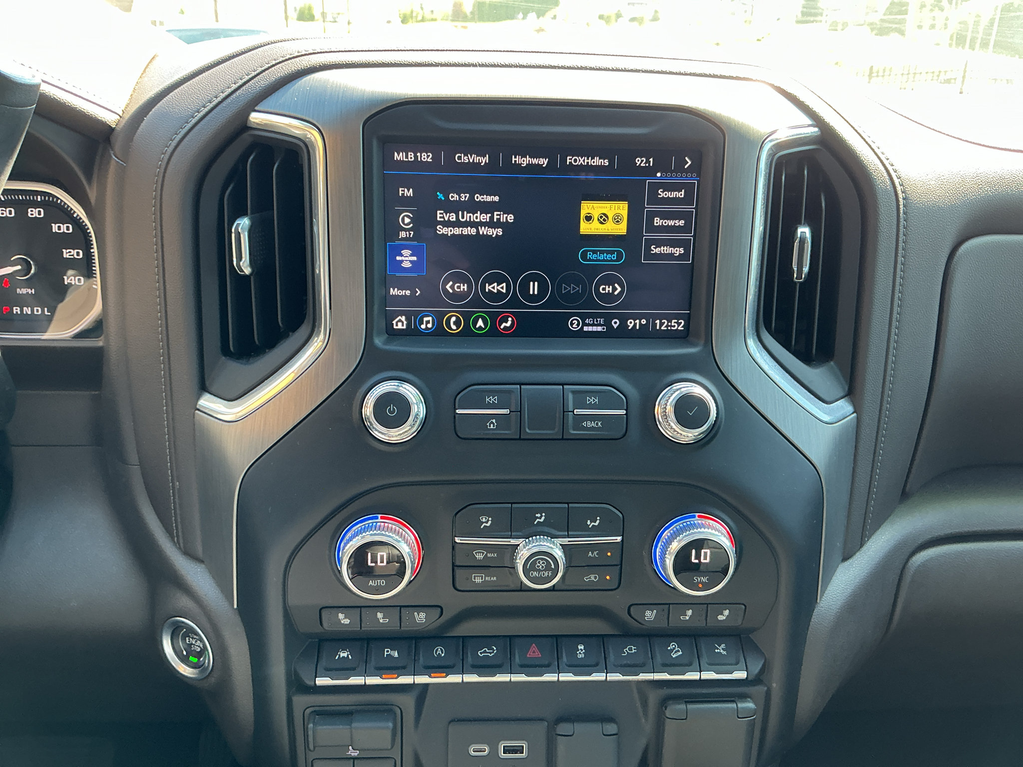 Used 2021 GMC Sierra 1500 Denali w/ Denali Ultimate Package AWD/4WD image 12