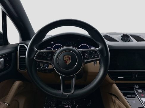 Used 2019 Porsche Cayenne image 12