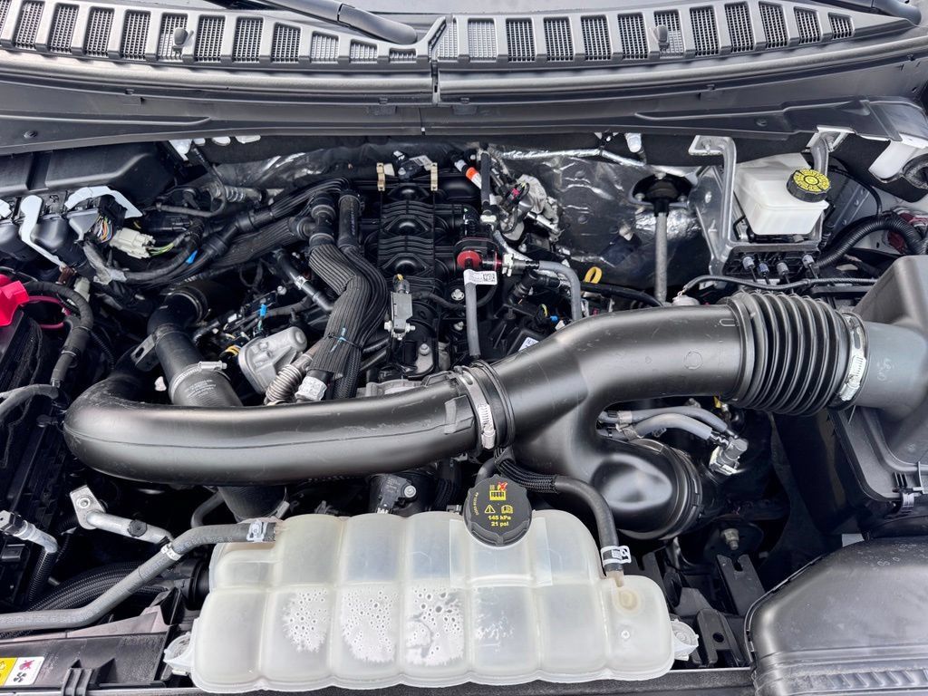 Used 2024 Ford Expedition Limited AWD/4WD image 41