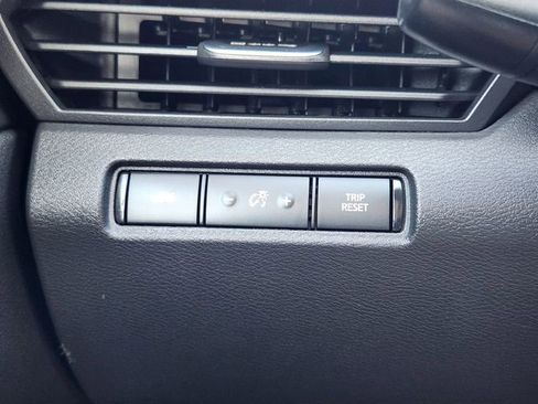 Used 2024 Nissan Altima 2.5 SV image 23