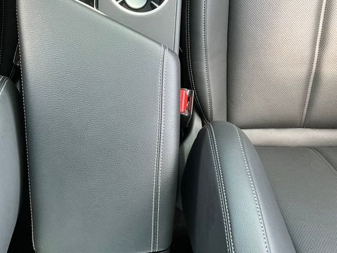 Used 2025 Genesis G70 2.5T image 44