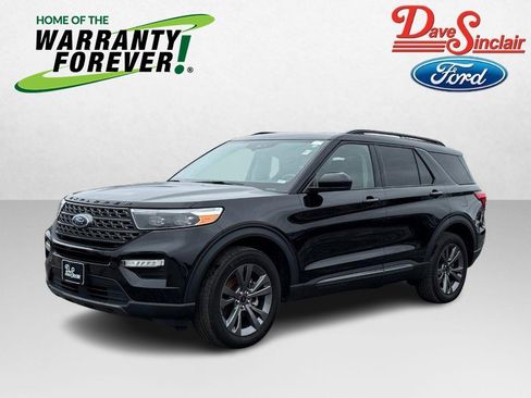 Used 2022 Ford Explorer XLT w/ Equipment Group 202A image 1