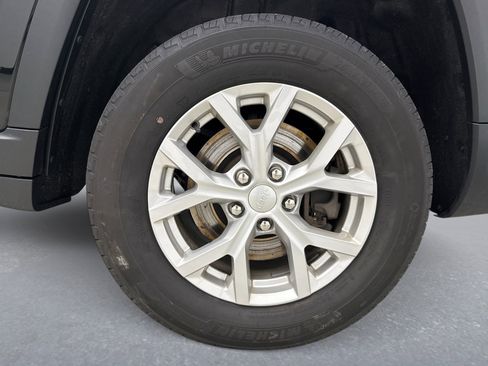 Used 2023 Jeep Grand Cherokee L Limited w/ Trailer Tow Group (B) AWD/4WD image 22