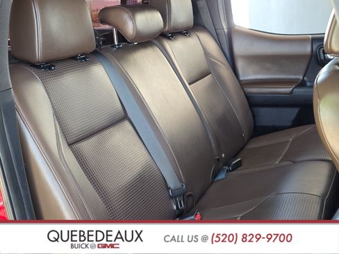 Used 2018 Toyota Tacoma Limited AWD/4WD image 30