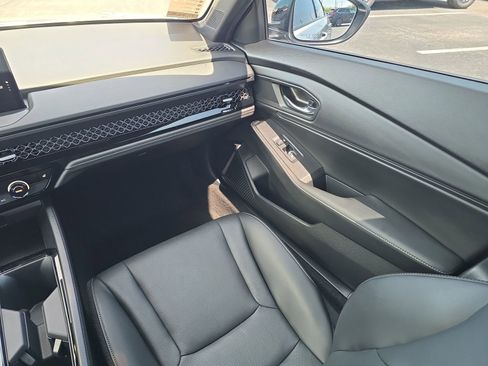 Used 2023 Honda Accord Sport image 12