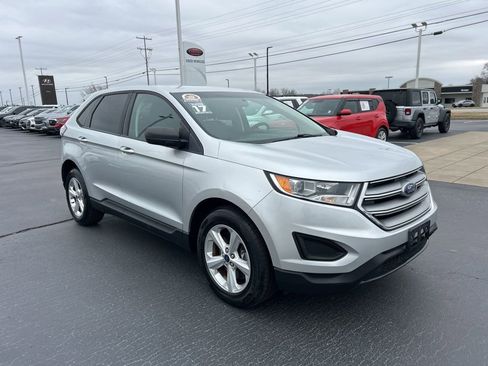 Used 2017 Ford Edge SE w/ Cargo Accessory Package image 22