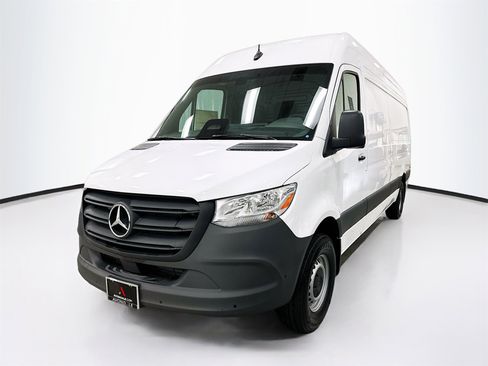 New 2025 Mercedes-Benz Sprinter 2500 image 3