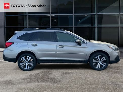 Used 2019 Subaru Outback 3.6R Limited image 13