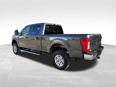 Used 2019 Ford F250 XLT w/ Snow Plow Prep Package AWD/4WD image 5