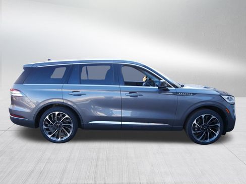 Used 2021 Lincoln Aviator Reserve w/ Equipment Group 202A image 8