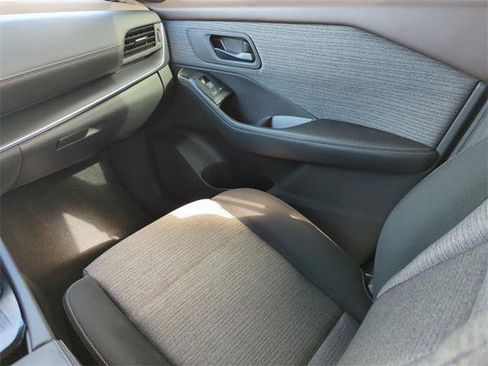 Certified 2021 Nissan Rogue S image 21