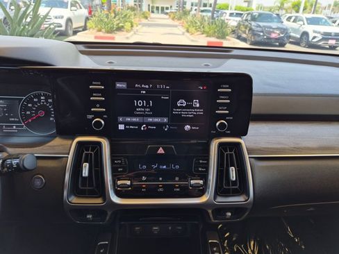 Used 2021 Kia Sorento EX FWD image 13