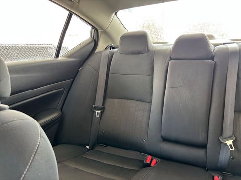 Used 2025 Nissan Altima 2.5 SV FWD image 39