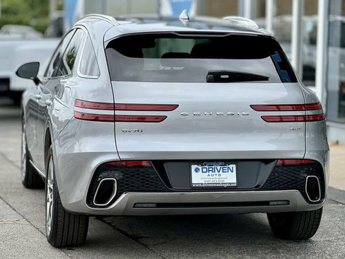 Used 2025 Genesis GV70 2.5T w/ Select Package AWD/4WD image 35