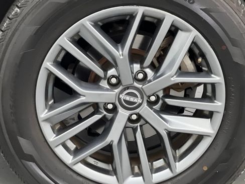 Used 2024 Nissan Rogue S FWD image 69