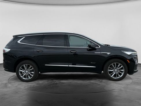 Used 2023 Buick Enclave Avenir w/ Avenir Technology Package AWD/4WD image 10