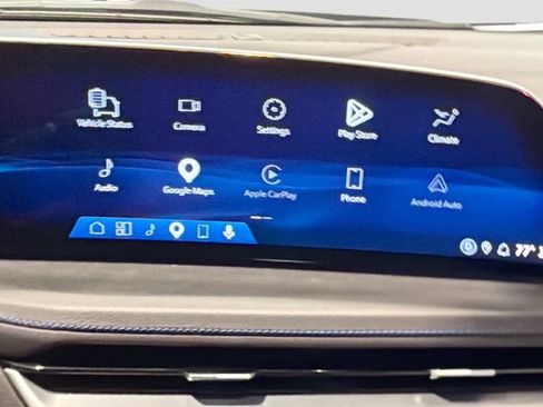 Certified 2025 Cadillac XT4 Sport FWD image 14