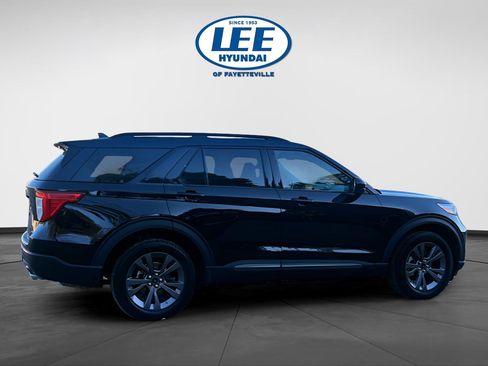 Used 2023 Ford Explorer XLT w/ Equipment Group 202A image 6