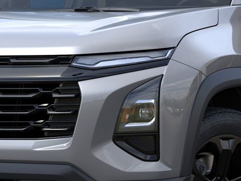 New 2026 Chevrolet Equinox LT w/ Midnight Edition AWD/4WD image 32