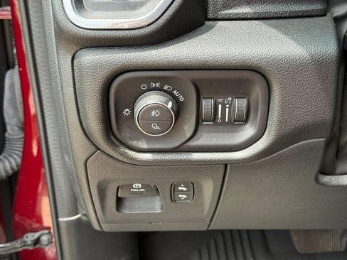 Used 2023 RAM 1500 Laramie AWD/4WD image 18