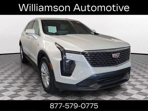 Certified 2024 Cadillac XT4 Luxury image 1