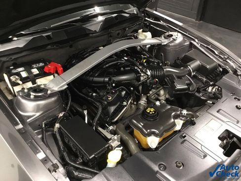 Used 2014 Ford Mustang Convertible image 40