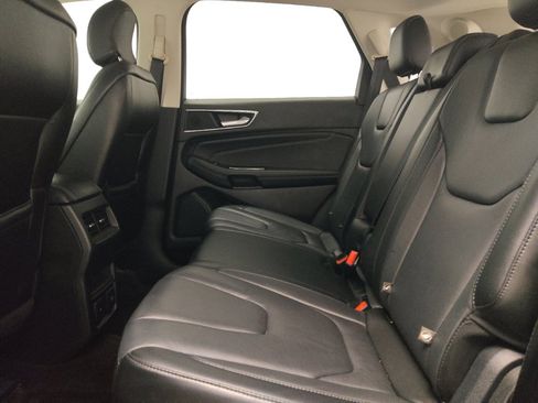 Used 2015 Ford Edge Titanium w/ Technology Package FWD image 18