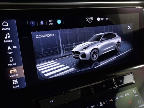 Used 2023 Maserati Grecale GT AWD/4WD image 53