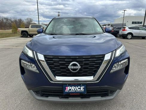 Used 2023 Nissan Rogue SV image 9