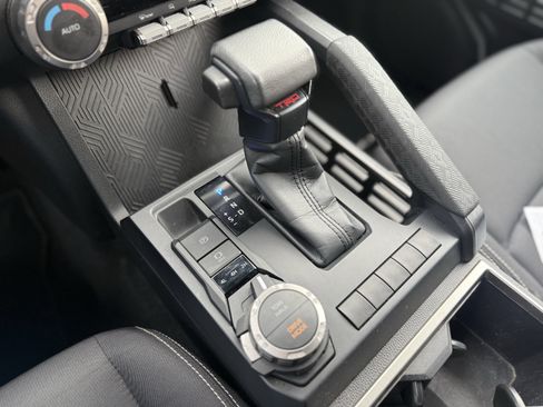 Used 2024 Toyota Tacoma TRD Sport image 21