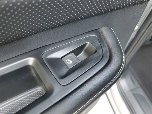 Certified 2026 Volkswagen Atlas Cross Sport SEL R-Line image 15