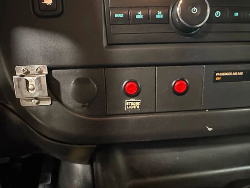 Used 2013 GMC Savana 1500 AWD image 41