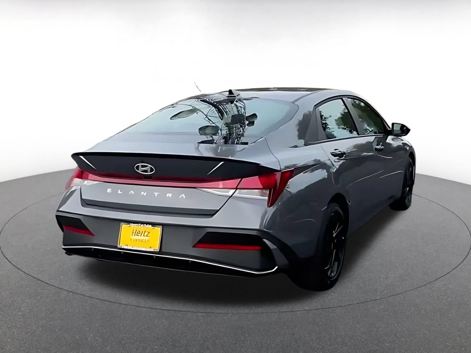 Used 2026 Hyundai Elantra Sport FWD image 13