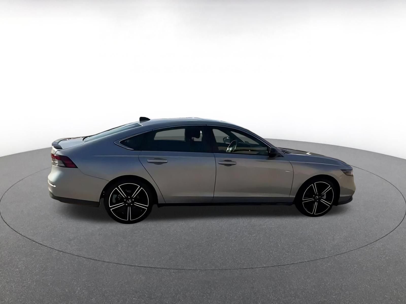 Used 2023 Honda Accord Sport image 12