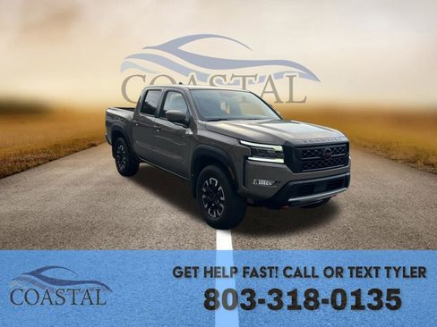 Used 2024 Nissan Frontier PRO-4X w/ Technology Package image 3