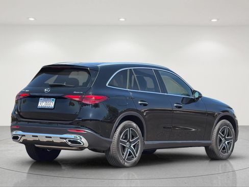 Used 2026 Mercedes-Benz GLC 300 4MATIC image 5