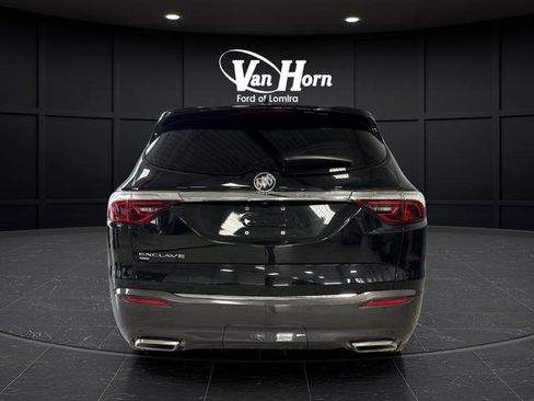 Used 2022 Buick Enclave Essence image 12