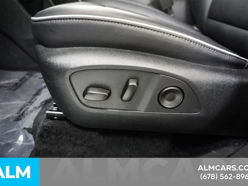 Used 2025 Buick Enclave Preferred FWD image 34