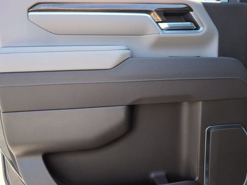 New 2026 Chevrolet Silverado 3500 LT image 28