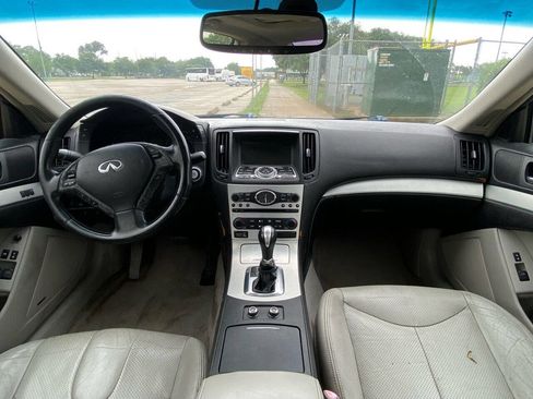 Used 2009 INFINITI G37 Journey w/ Premium Pkg image 8