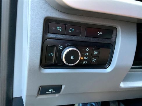Used 2023 Ford F250 XLT w/ XLT Premium Package AWD/4WD image 33
