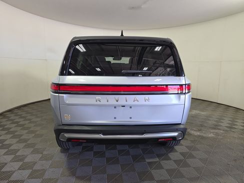 Used 2024 Rivian R1S Adventure AWD/4WD image 4