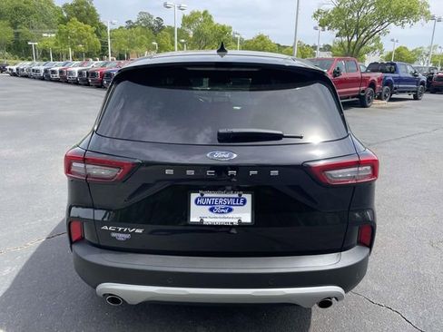 Certified 2023 Ford Escape Active w/ Cold Weather Package FWD image 5