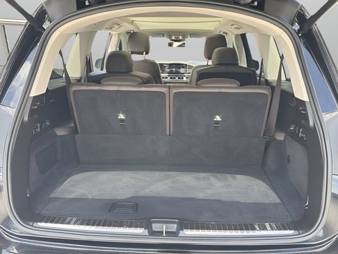 Used 2023 Mercedes-Benz GLS 450 4MATIC image 8