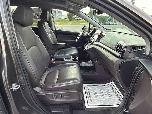 Used 2023 Honda Odyssey Touring image 16