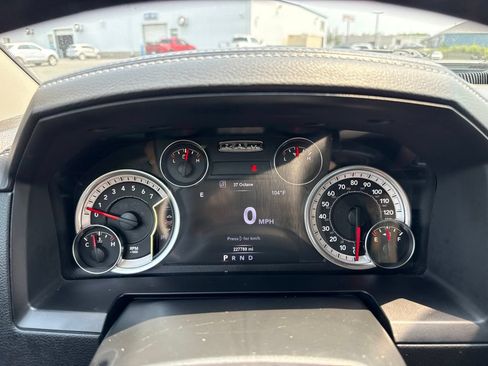 Used 2017 RAM 1500 Laramie w/ Convenience Group AWD/4WD image 36