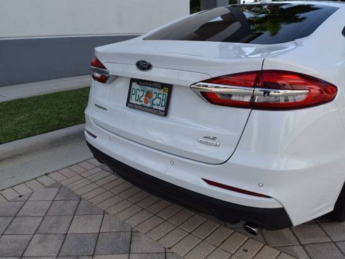 Used 2020 Ford Fusion SE FWD image 19
