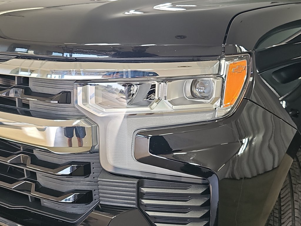 Used 2024 Chevrolet Silverado 1500 LT AWD/4WD image 36