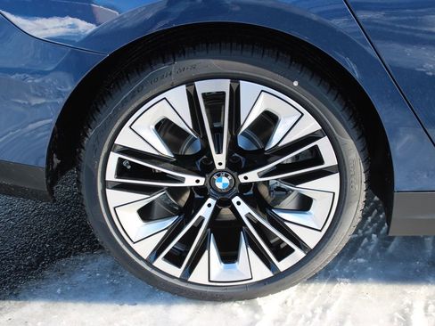 New 2026 BMW 530i xDrive AWD/4WD image 38