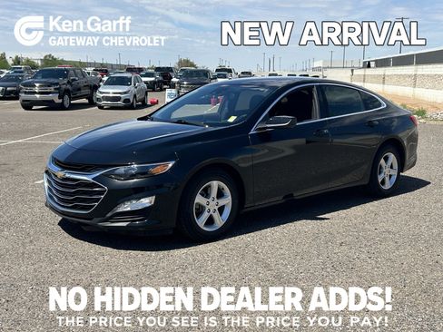 Used 2024 Chevrolet Malibu LT FWD image 1